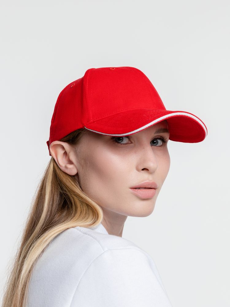 Бейсболка Generic, красная с белым кантом Бейсболка Generic, красная с белым кантом