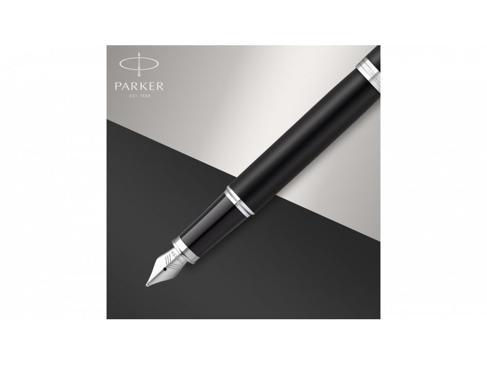 Перьевая ручка Parker IM Mat Black CT, перо: F, цвет чернил: blue, в подарочной упаковке. Перьевая ручка Parker IM Mat Black CT, перо: F, цвет чернил: blue, в подарочной упаковке.
