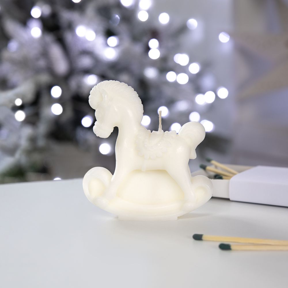 Свеча фигурная «Лошадка-качалка», белая