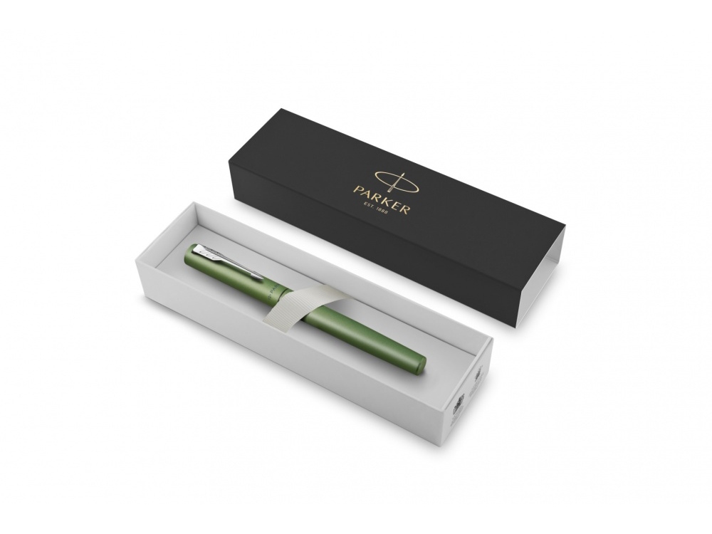 Ручка-роллер Parker Vector XL Green CT, цвет чернил black, стержень: F, в подарочной упаковке. Ручка-роллер Parker Vector XL Green CT, цвет чернил black, стержень: F, в подарочной упаковке.
