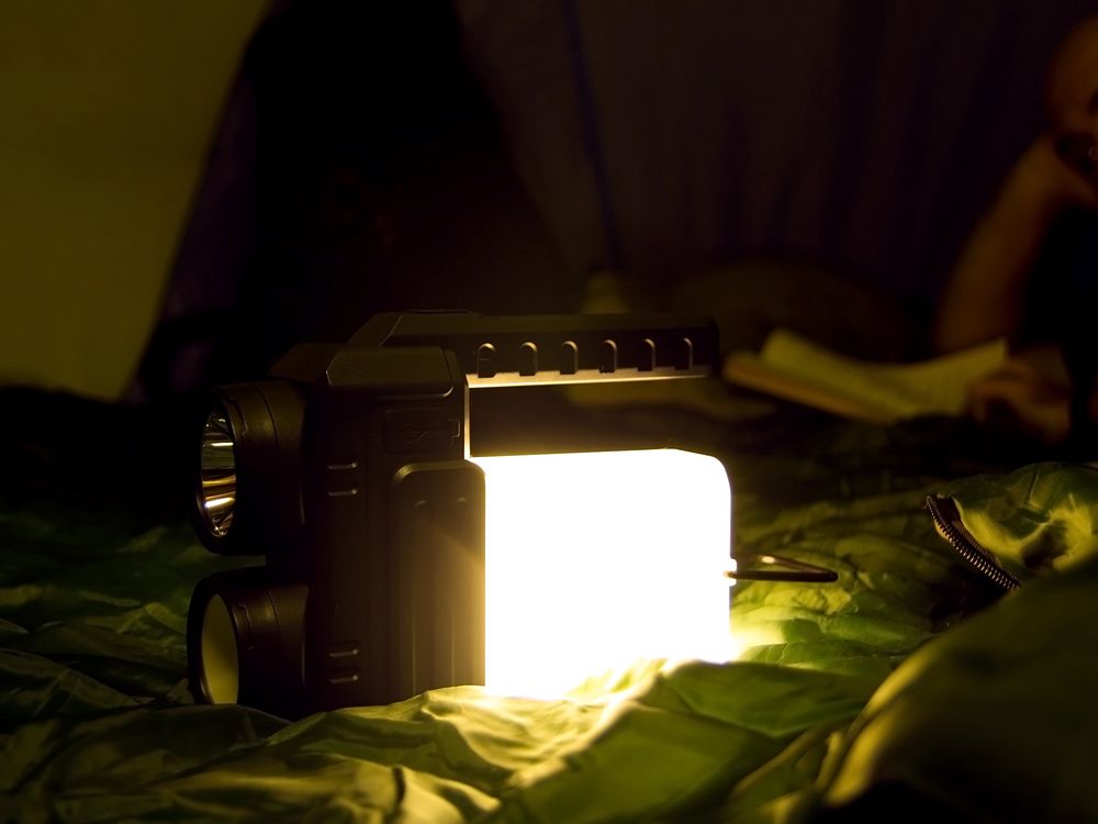 Кемпинговый фонарь-лампа аккумуляторный Yol, черный