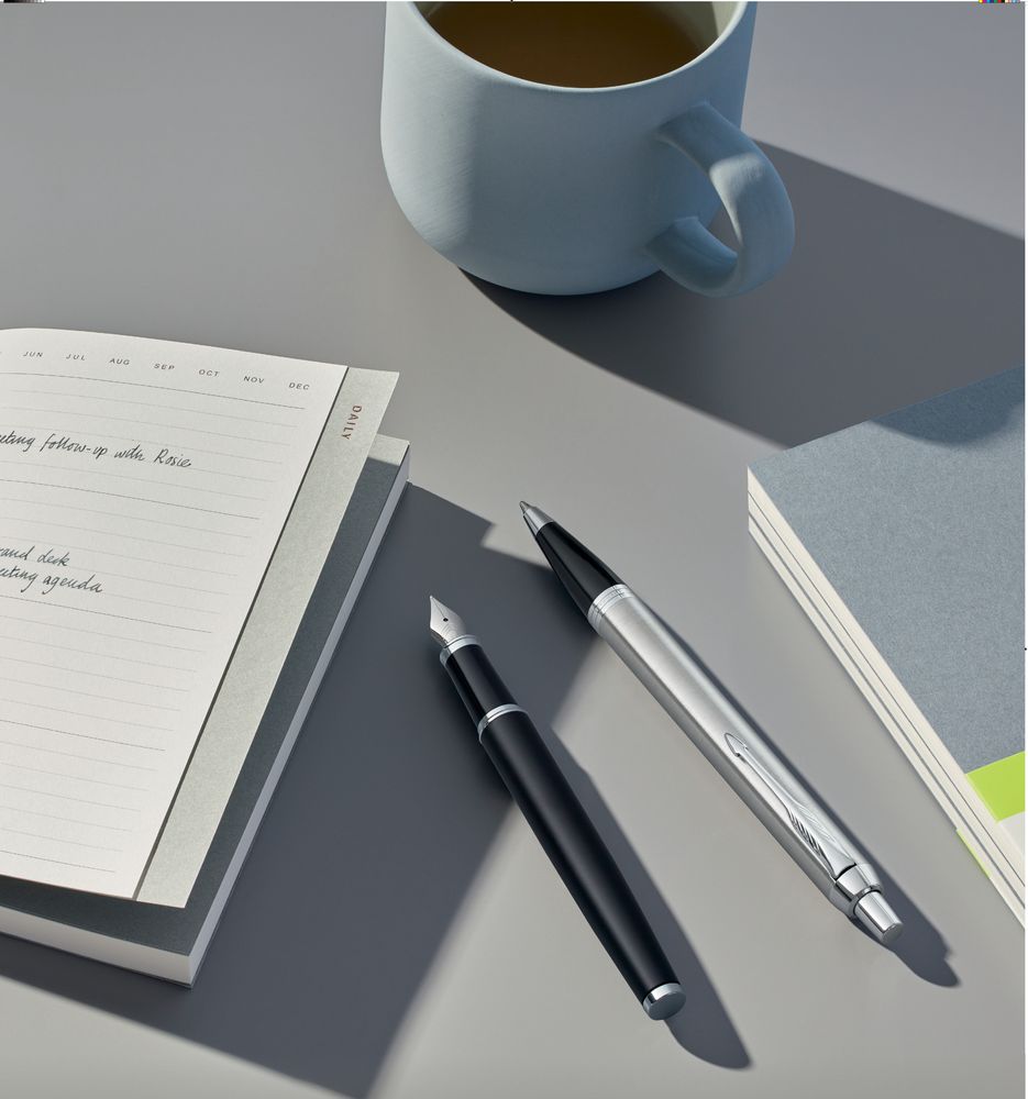 Ручка шариковая Parker IM Essential Stainless Steel CT, серебристая с черным Ручка шариковая Parker IM Essential Stainless Steel CT, серебристая с черным