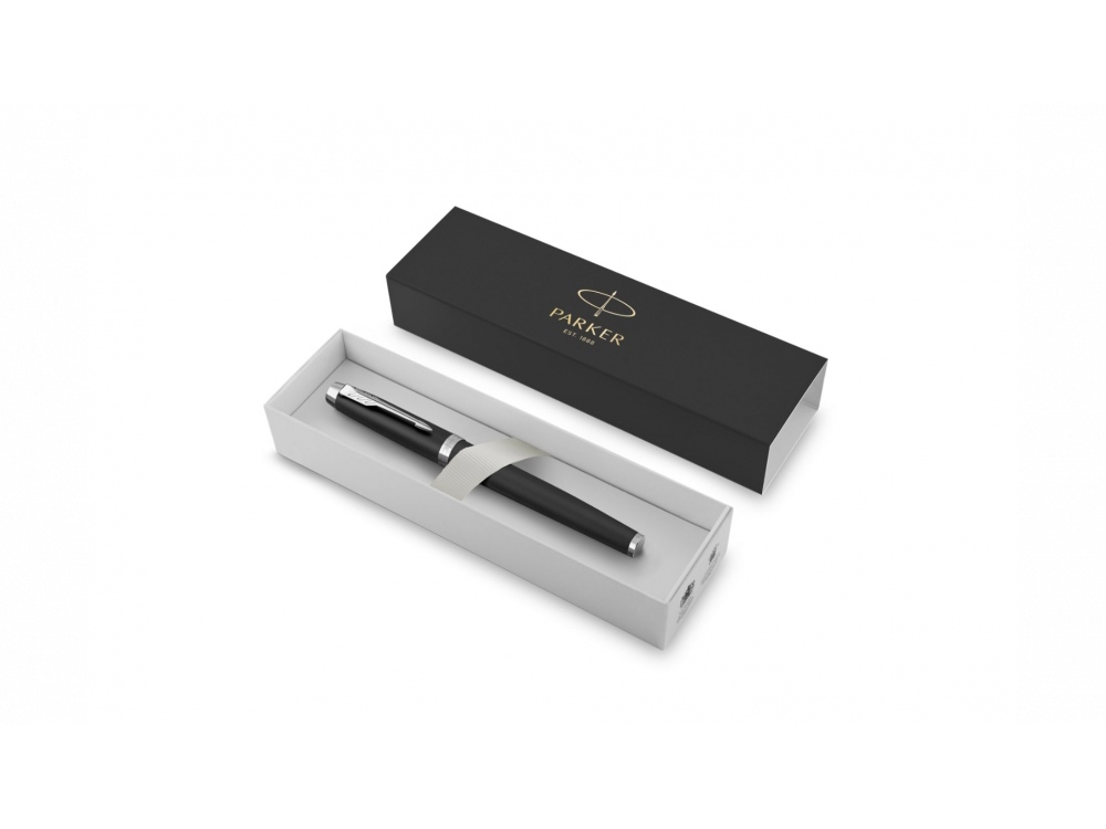 Перьевая ручка Parker IM Mat Black CT, перо: F, цвет чернил: blue, в подарочной упаковке. Перьевая ручка Parker IM Mat Black CT, перо: F, цвет чернил: blue, в подарочной упаковке.