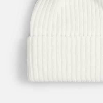 Шапка Yong, белая